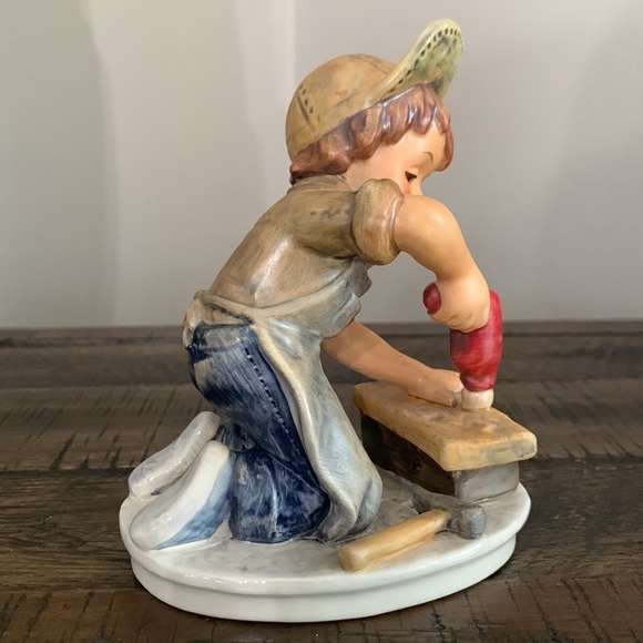 Collectable Vintage Hummel 1978 figurines - Picture 2 of 7